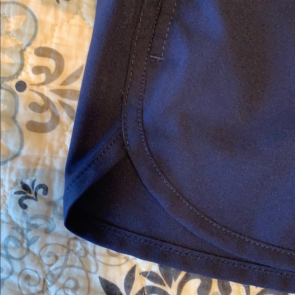 Head Tennis and Athletic Shorts with Pockets - Picture 4 of 7